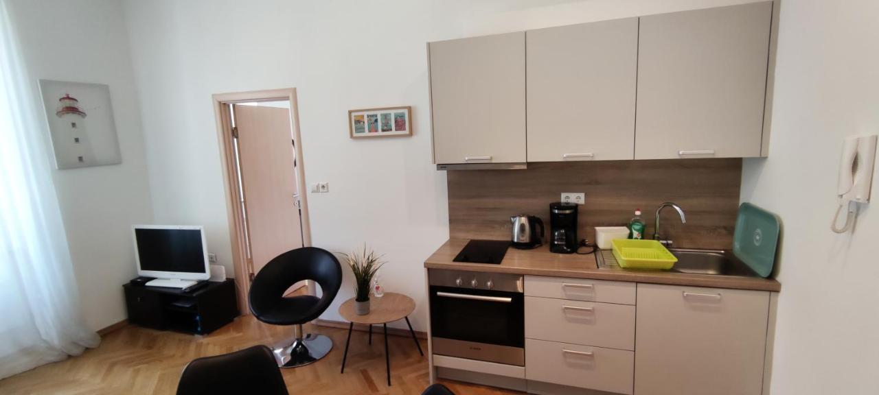 Apartment Milani With Private Garage Opatija Buitenkant foto
